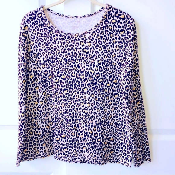 White Stag Tops - White Stag long sleeve pullover animal/leopard print w/gold sparkle sz L (12-14)